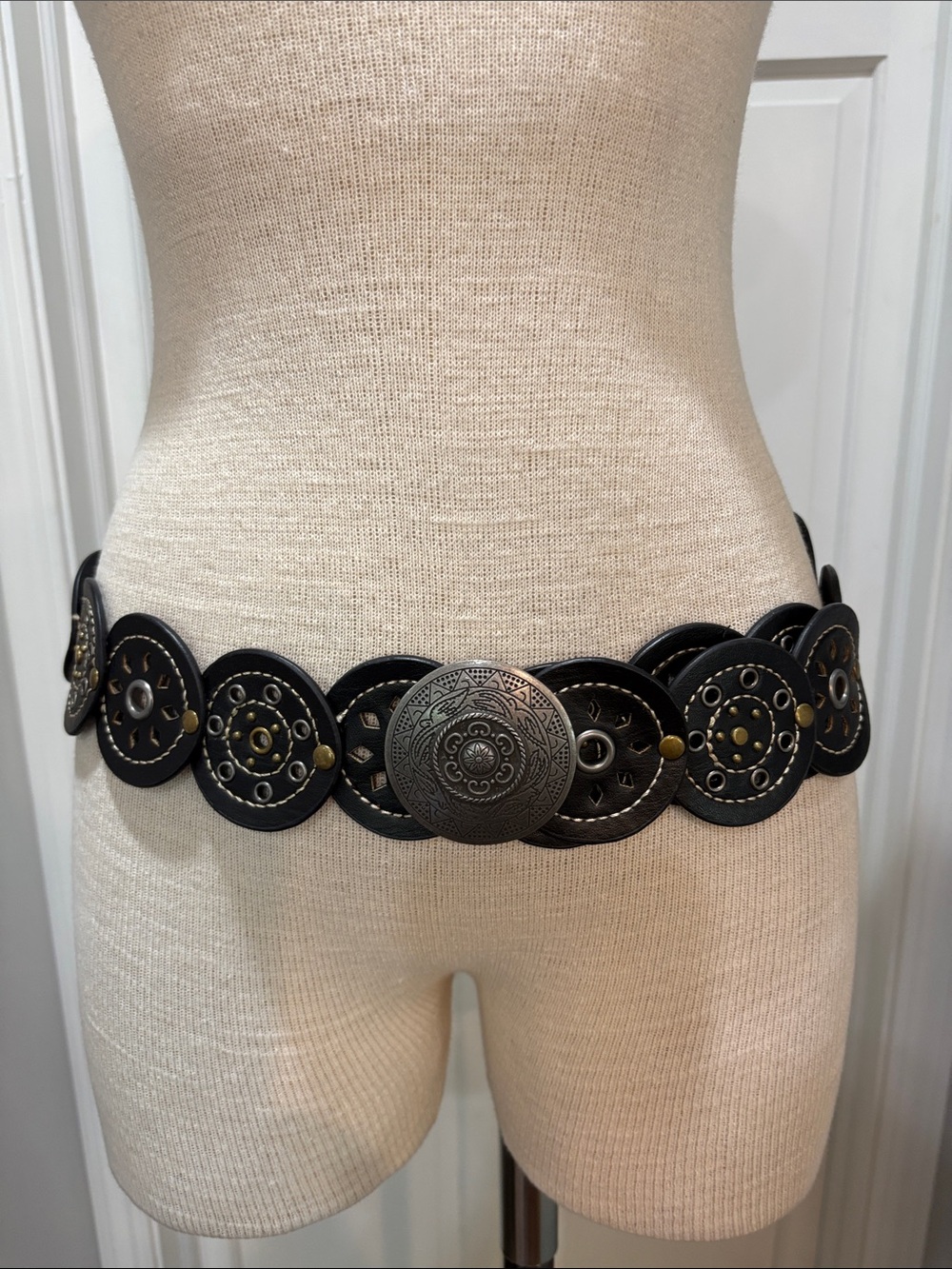 Black boho western circle linked wide belt with pewter look buckle